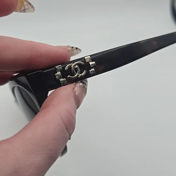 Chanel Black & Brown CC Cat Eye Tortoise Sunnies (NWOT)(FULL INCLUSION)✨️🖤✨️ - Picture 8 of 13